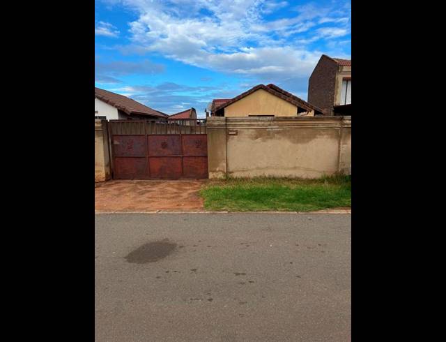 3 BEDROOM PROPERTY TO RENT IN PROTEA GLEN